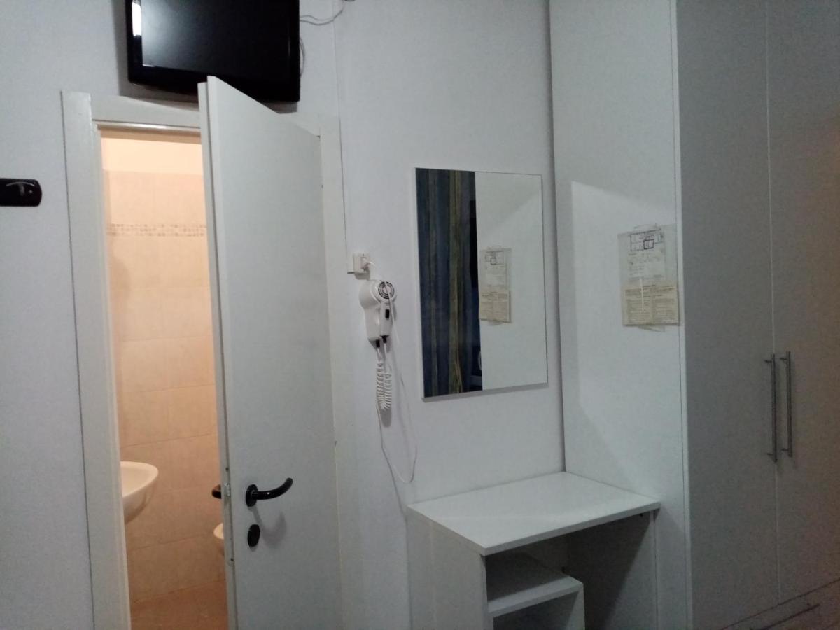 New Prophet Bed & Breakfast Cattolica Ngoại thất bức ảnh