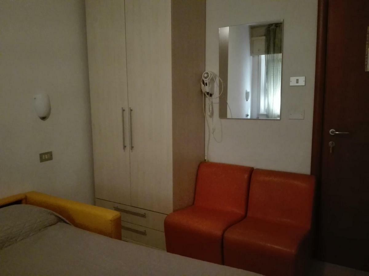 New Prophet Bed & Breakfast Cattolica Ngoại thất bức ảnh
