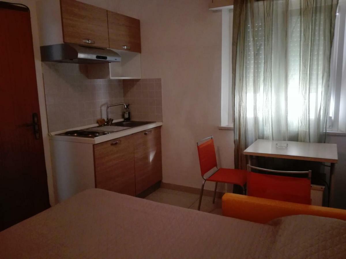 New Prophet Bed & Breakfast Cattolica Ngoại thất bức ảnh