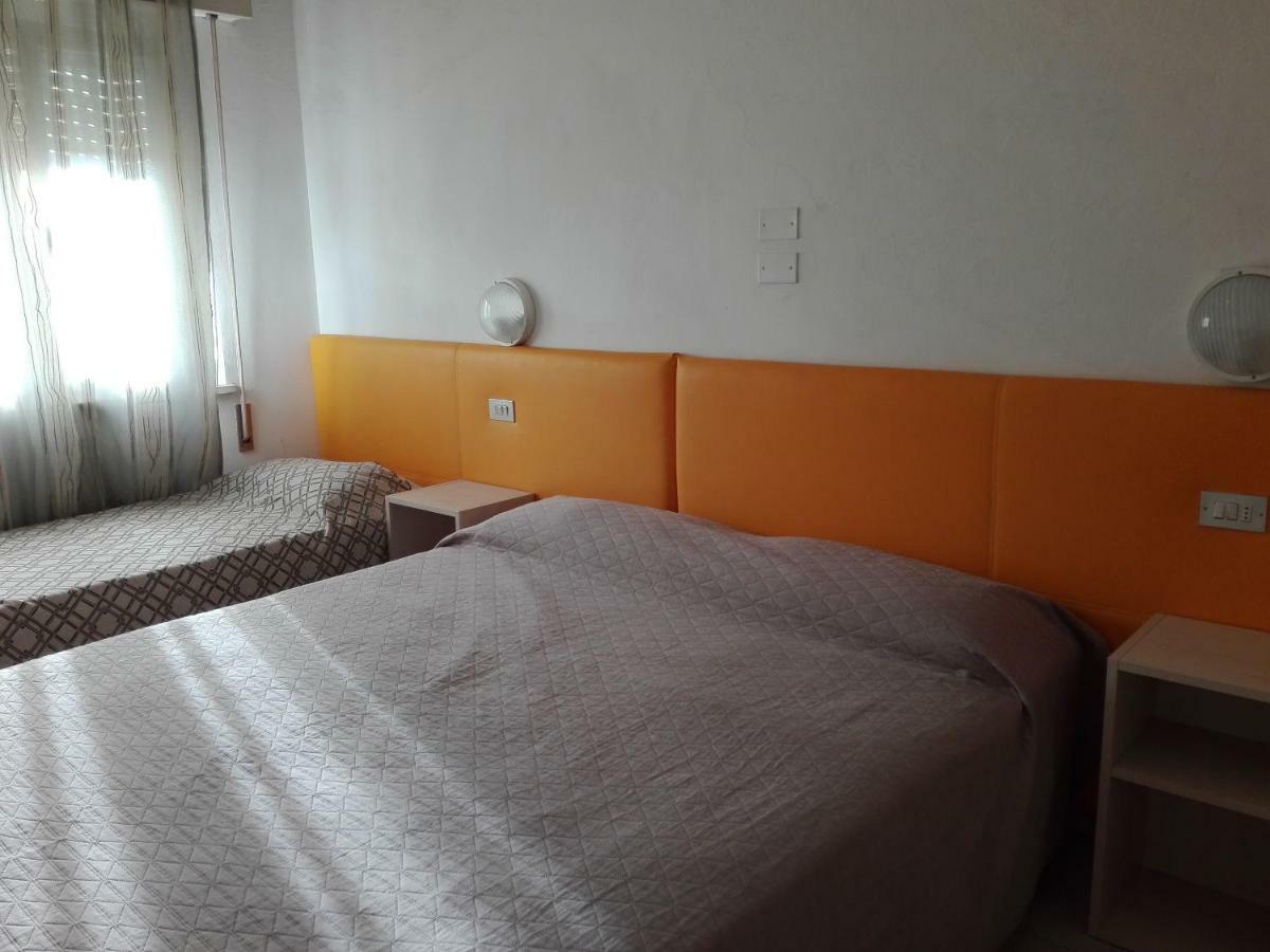 New Prophet Bed & Breakfast Cattolica Ngoại thất bức ảnh